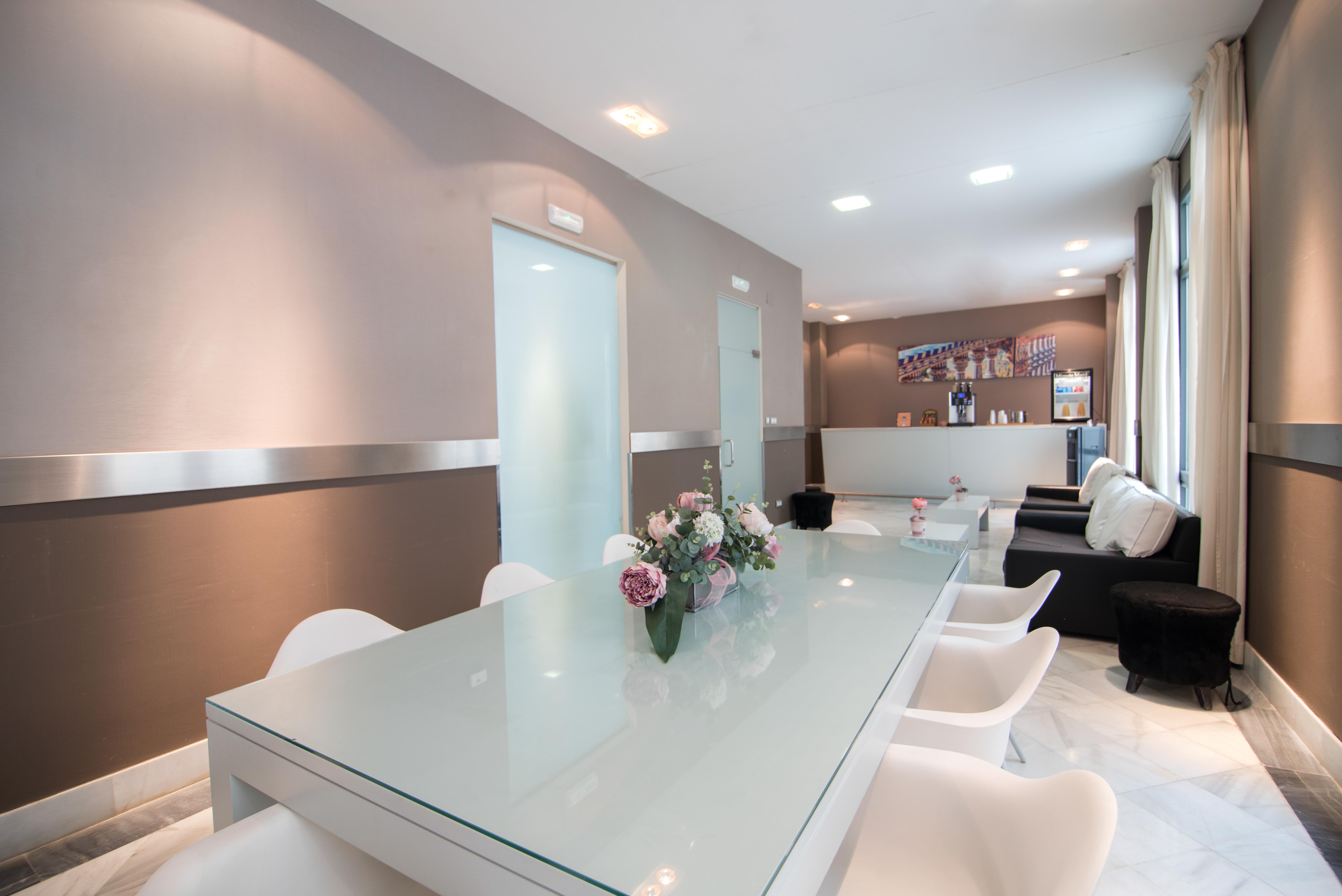 Petit Palace Marques Santa Ana Севилья Экстерьер фото